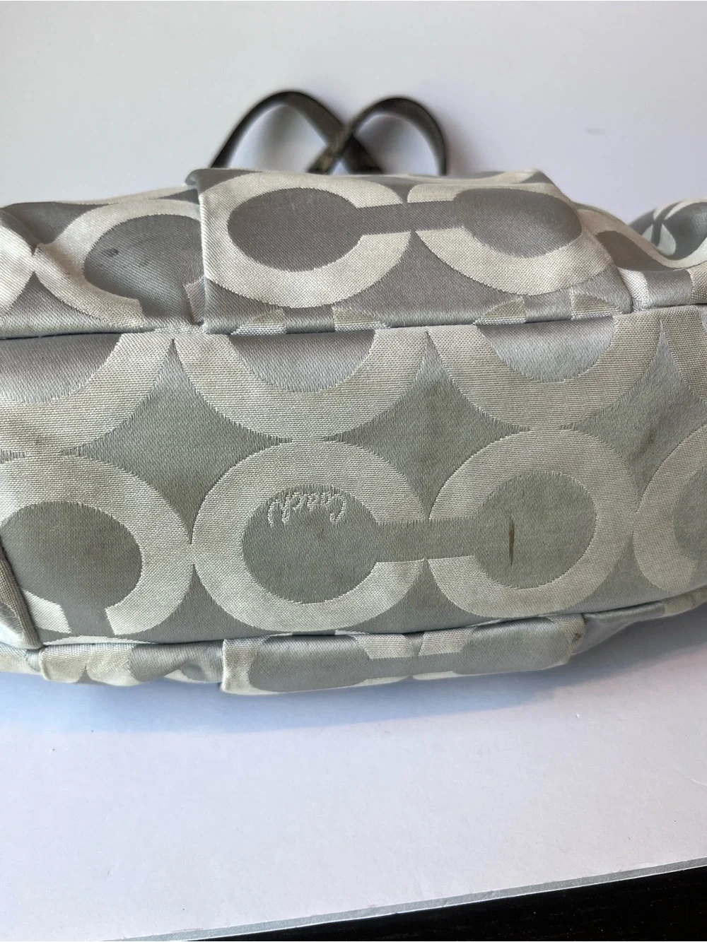 Vintage Coach 17689 Madison Op Art Maggie Shoulder Bag